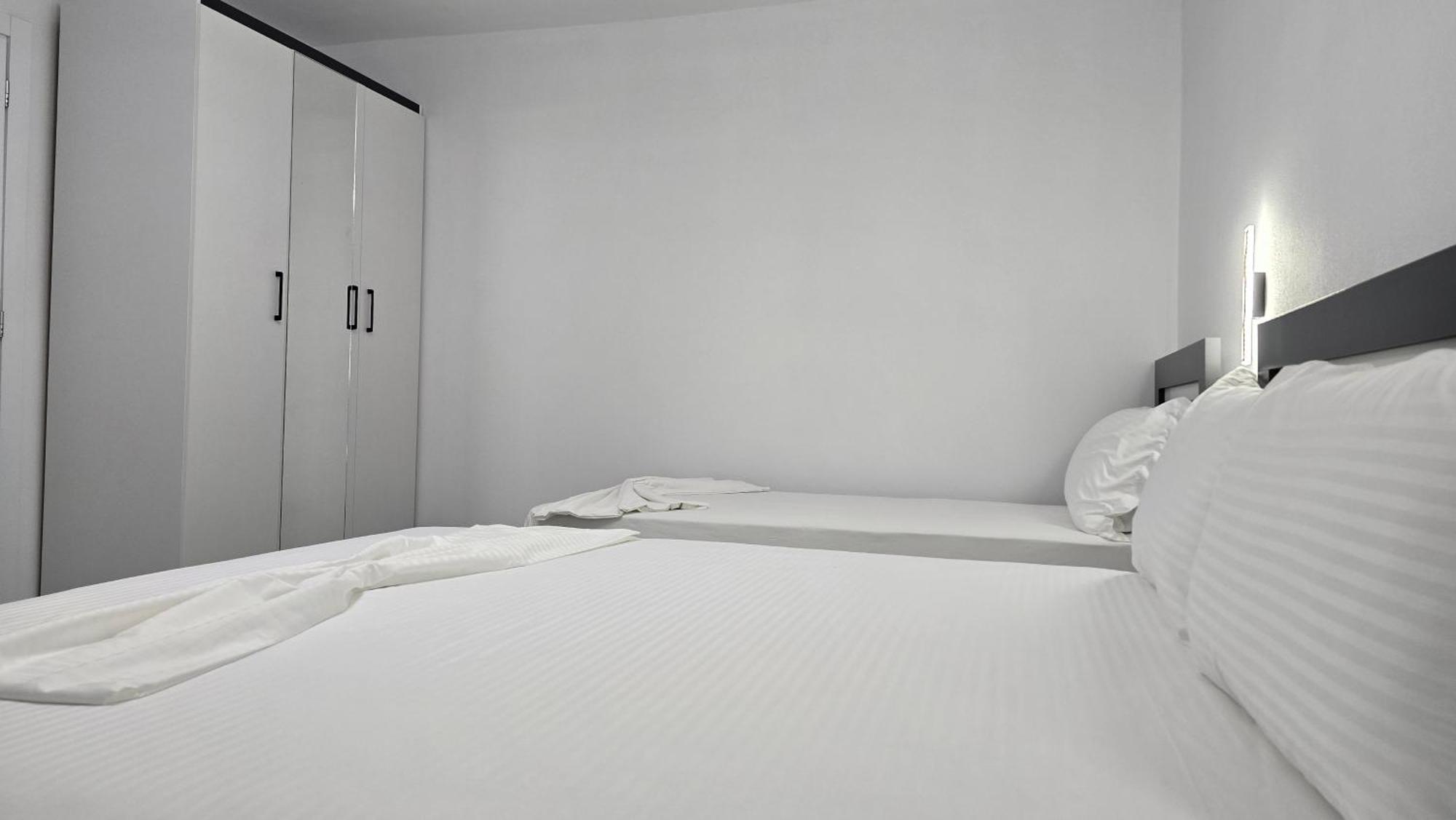 Guest House Pogradeci Экстерьер фото